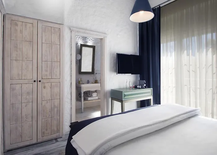 The Six Hotel 5*